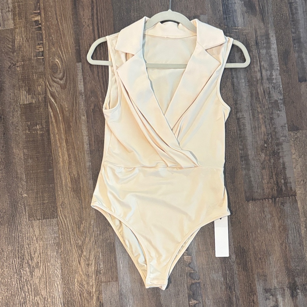 Sleeveless Cream Collared Wrap Bodysuit with Surplice Front